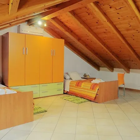 Casa Rudy, On