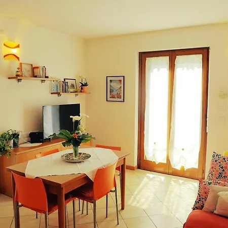 Casa Rudy, On *