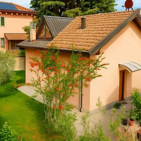 Casa Rudy, On